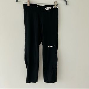 Nike pro cropped leggings
